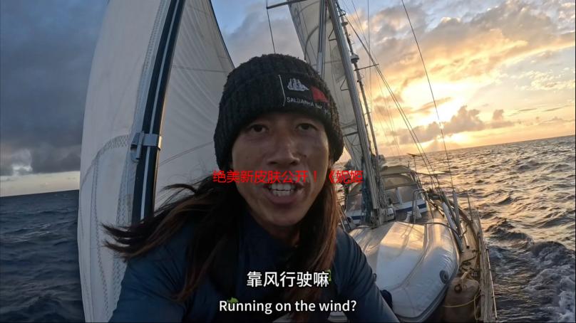 绝美新皮肤公开！《妮姬》格拉维外套半披英姿窈窕
