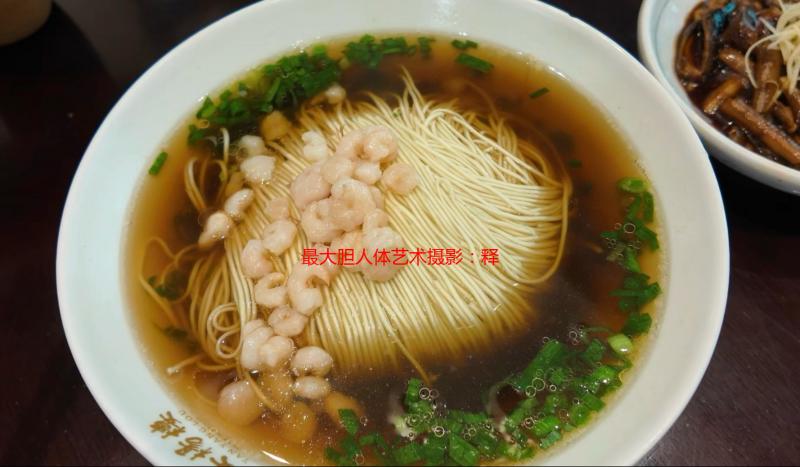 最大胆人体艺术摄影：释放真我，挑战禁忌的创作之旅